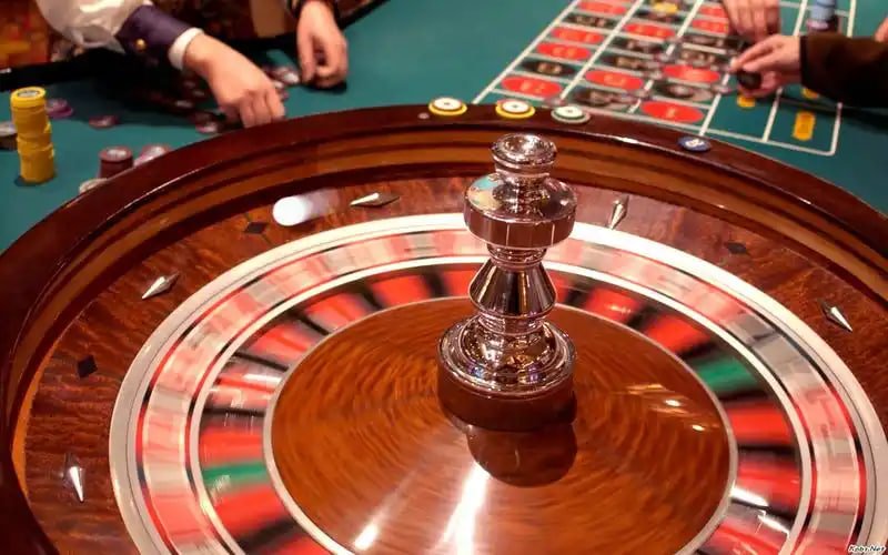 parislot mobile app main menu on Android showing sportsbook, live casino, and slots sections